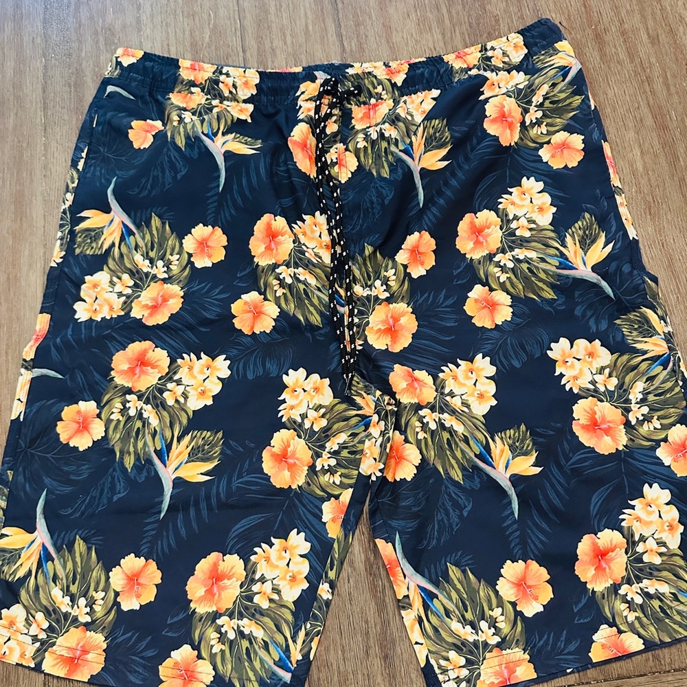Tropical Floral Men's Board Shorts